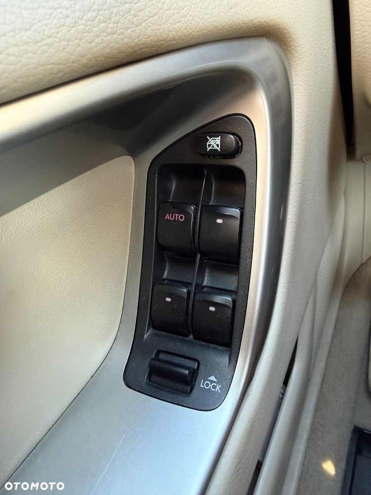 Subaru Legacy 3.0RA 000 - 31