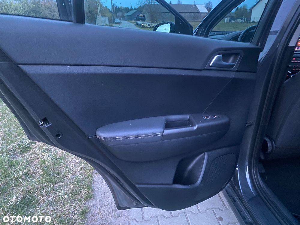 Kia Sportage 1.6 T-GDI AWD DCT PLATINUM - 16