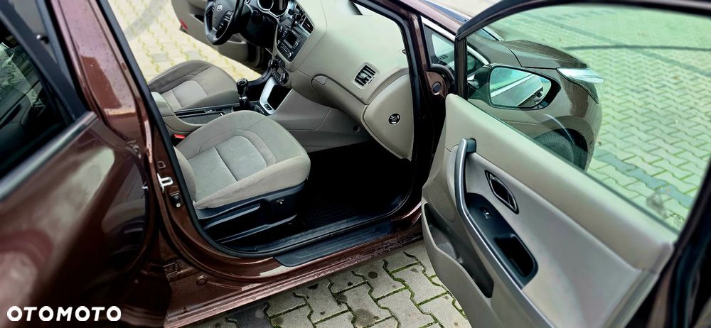 Kia Ceed 1.6 GDI L - 19