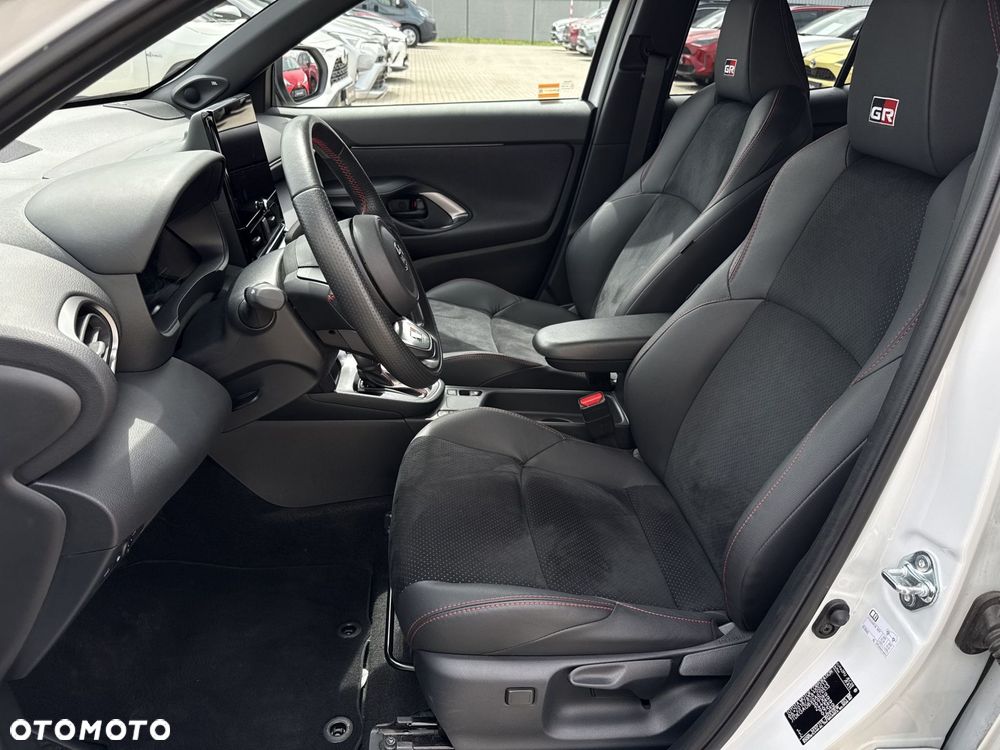 Toyota Yaris Cross Hybrid 1.5 GR Sport - 13