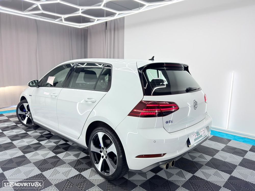 VW Golf 1.4 GTE Plug-In-Hybrid DSG - 6
