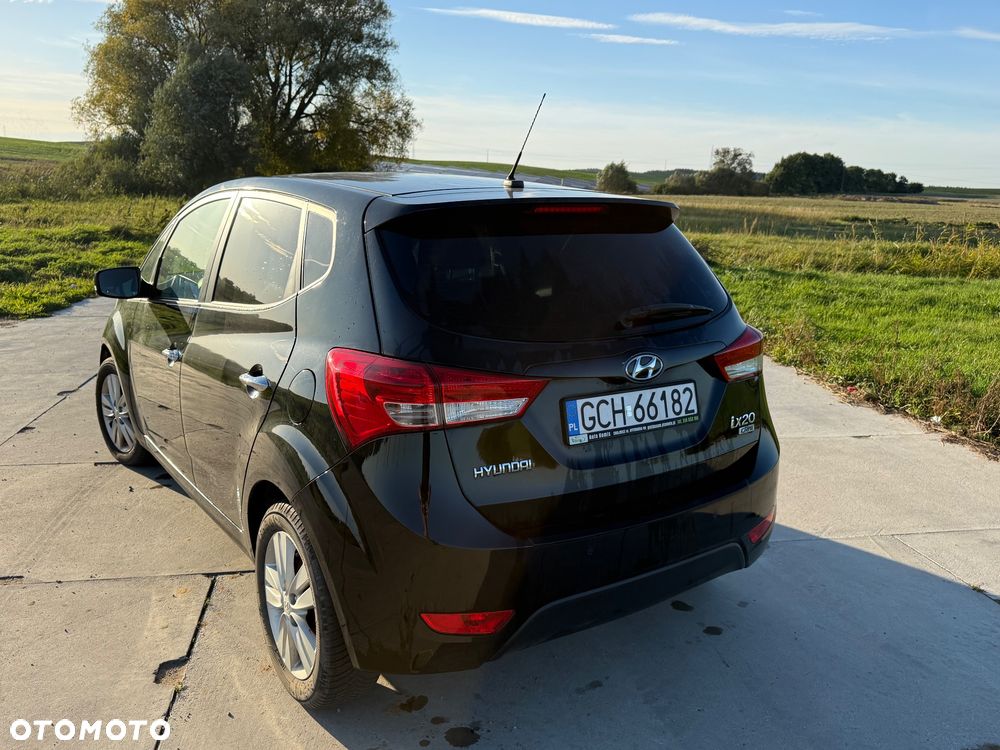 Hyundai ix20 - 12