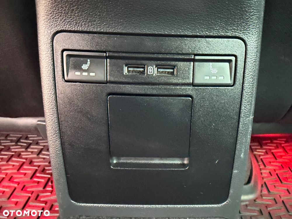 Skoda Octavia 1.6 TDI DSG Premium Edition - 28