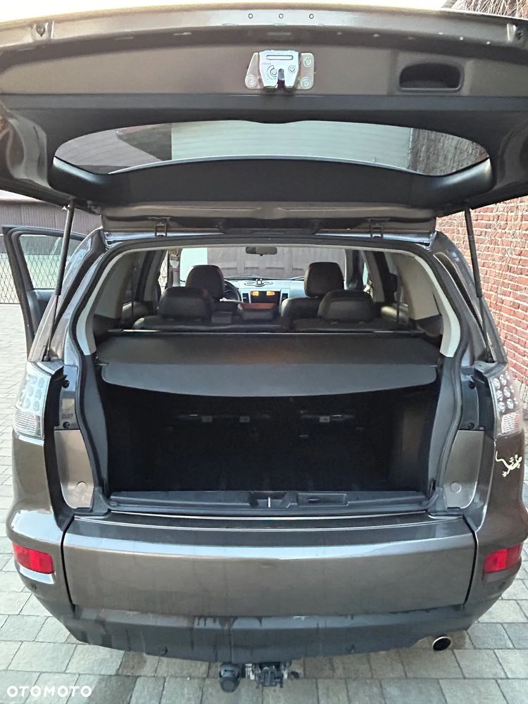 Mitsubishi Outlander 2.0 2WD Invite - 12