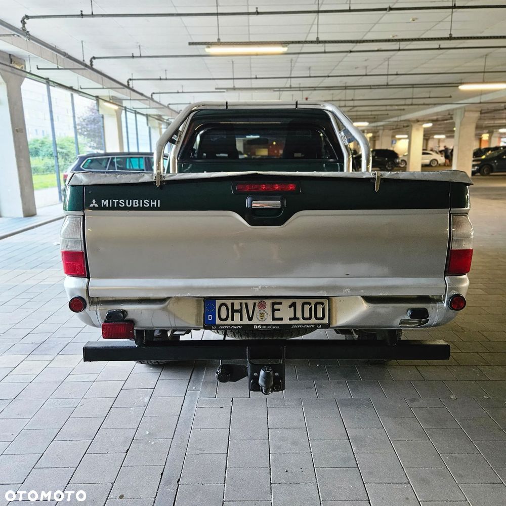 Mitsubishi L200 Pick Up 4x4 Intense Club Cab - 31