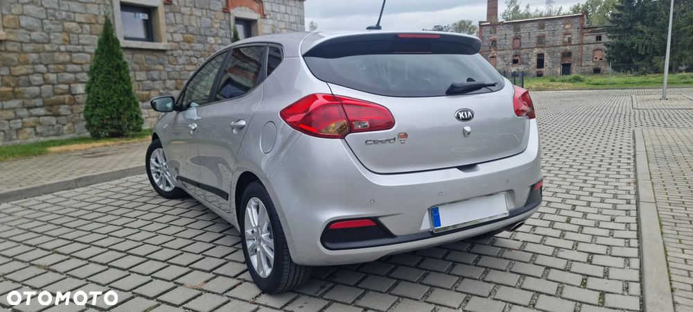 Kia Ceed 1.4 CVVT Dream Team Edition - 8