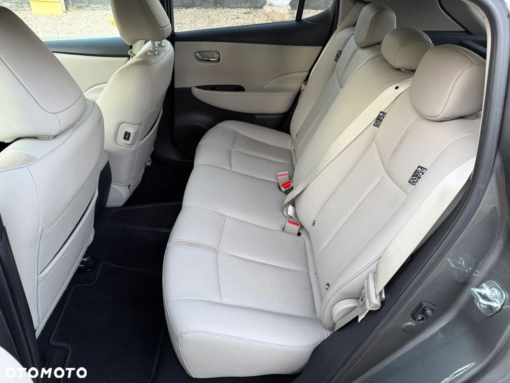 Nissan Leaf 40 kWh Tekna - 16