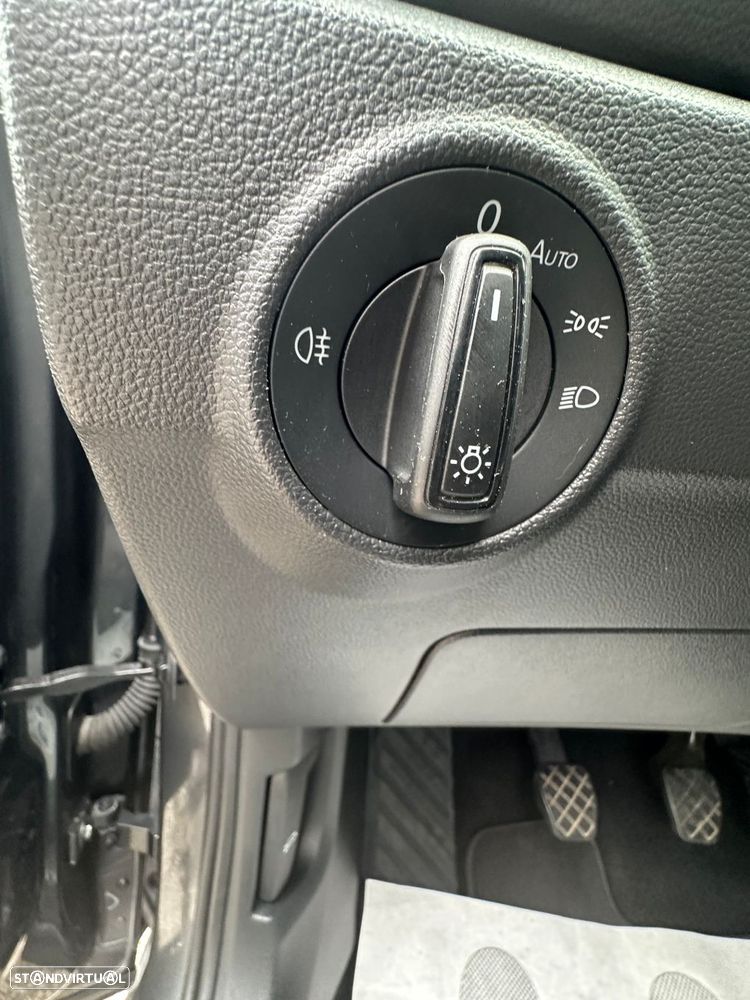 VW T-Roc 1.0 TSI Urban - 16