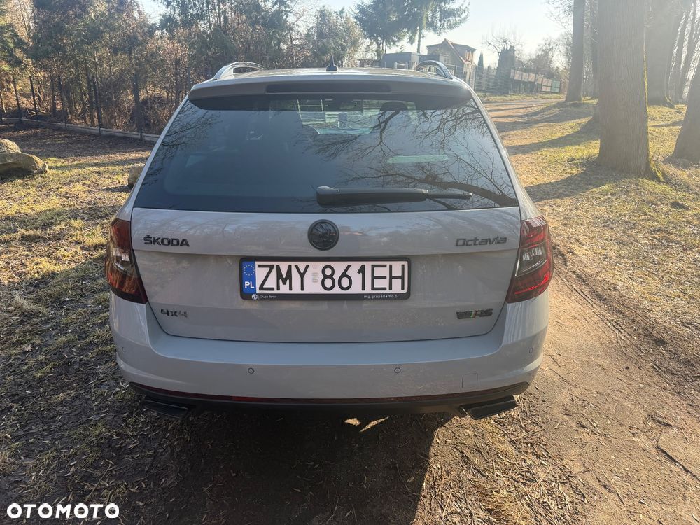 Skoda Octavia 2.0 TDI 4x4 DSG RS - 11