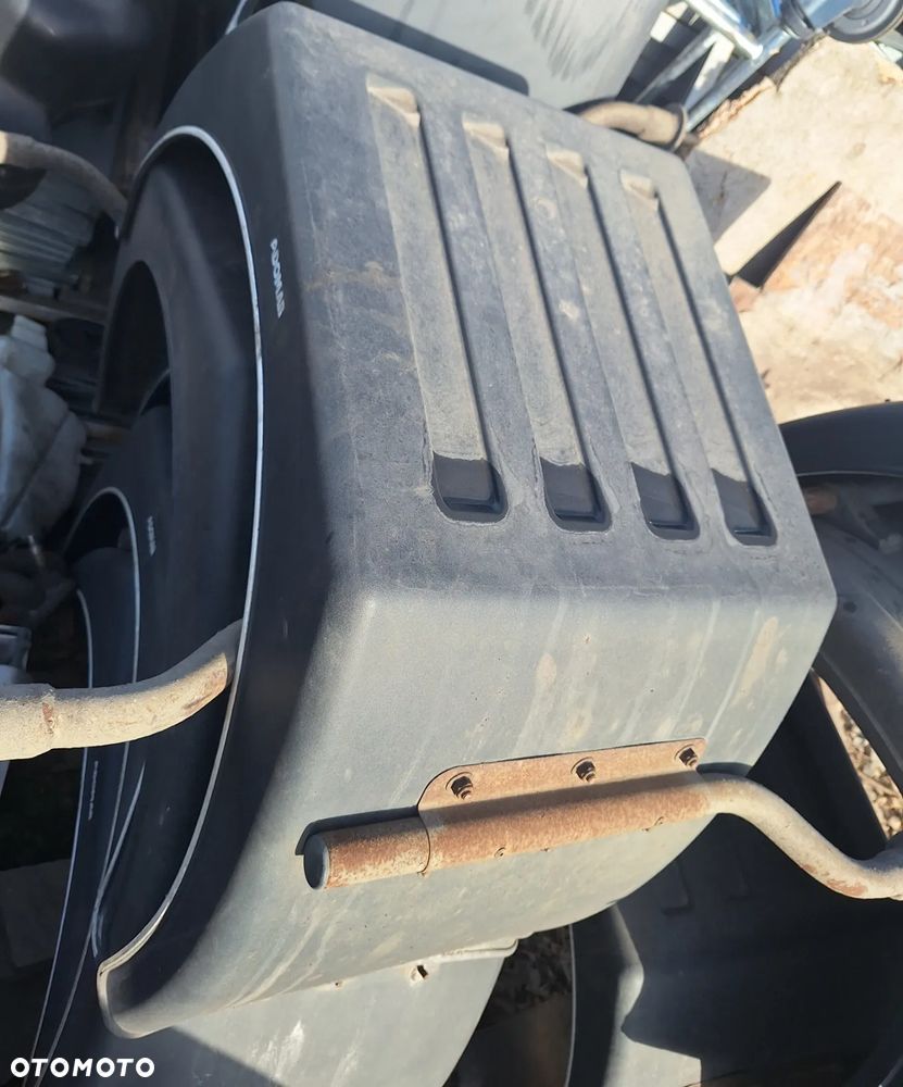 NADKOLE TYLNE LEWE / PRAWE-IVECO DAILY 2020 ROK -KONTENER , BLIŻNIAK - 2