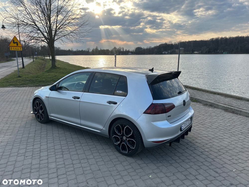 Volkswagen Golf GTI (BlueMotion Technology) DSG - 3