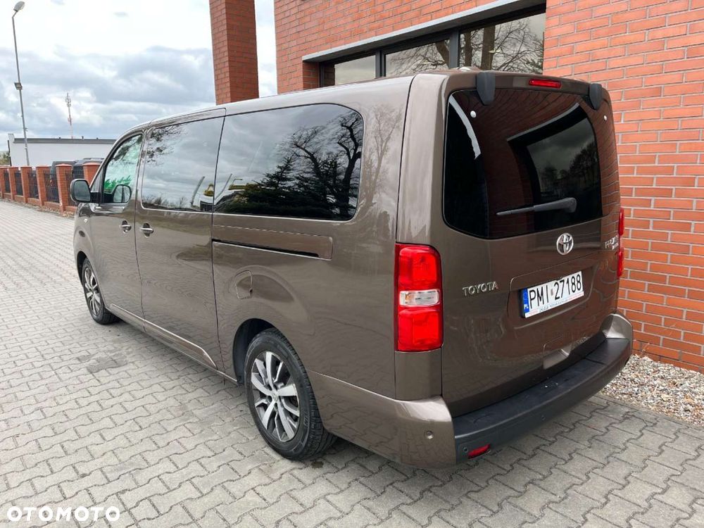 Toyota Proace Verso 2,0-l-D-4D L2 (8-Si.) Autm Club - 4