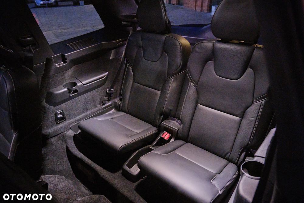 Volvo XC 90 B5 D AWD Ultimate Dark - 30