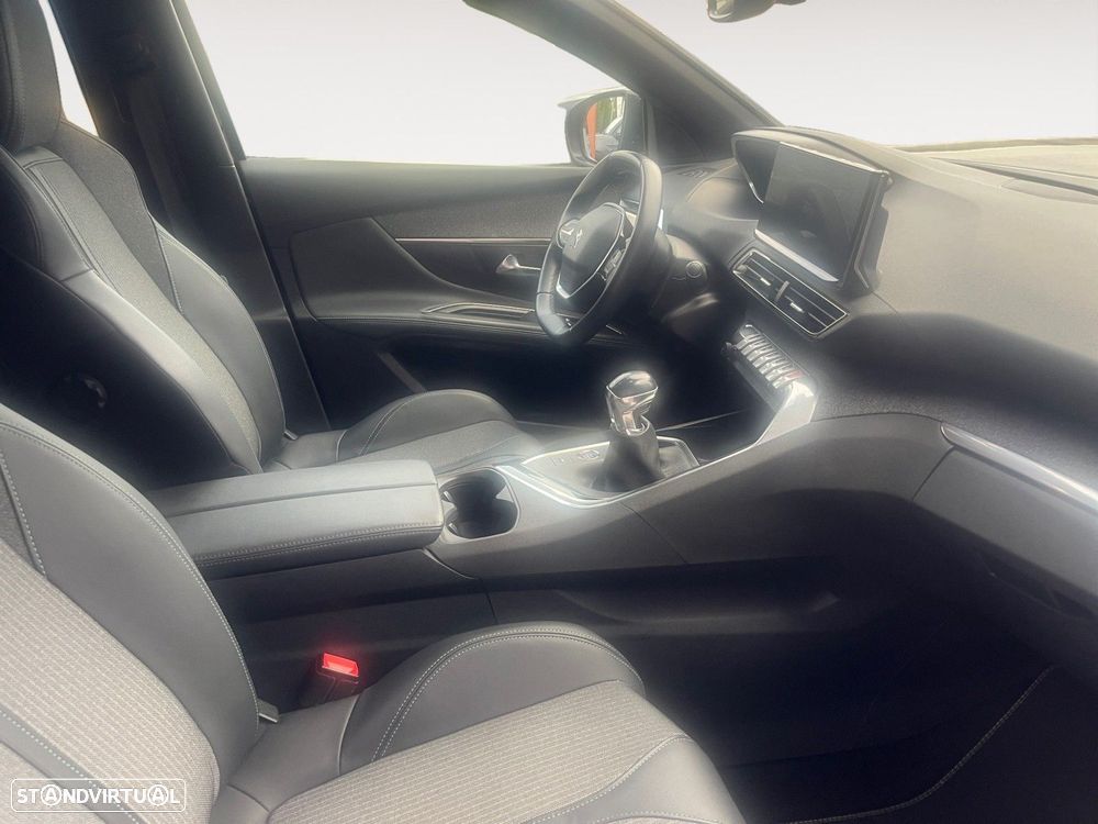 Peugeot 5008 1.2 PureTech Allure Pack — fotografia 15