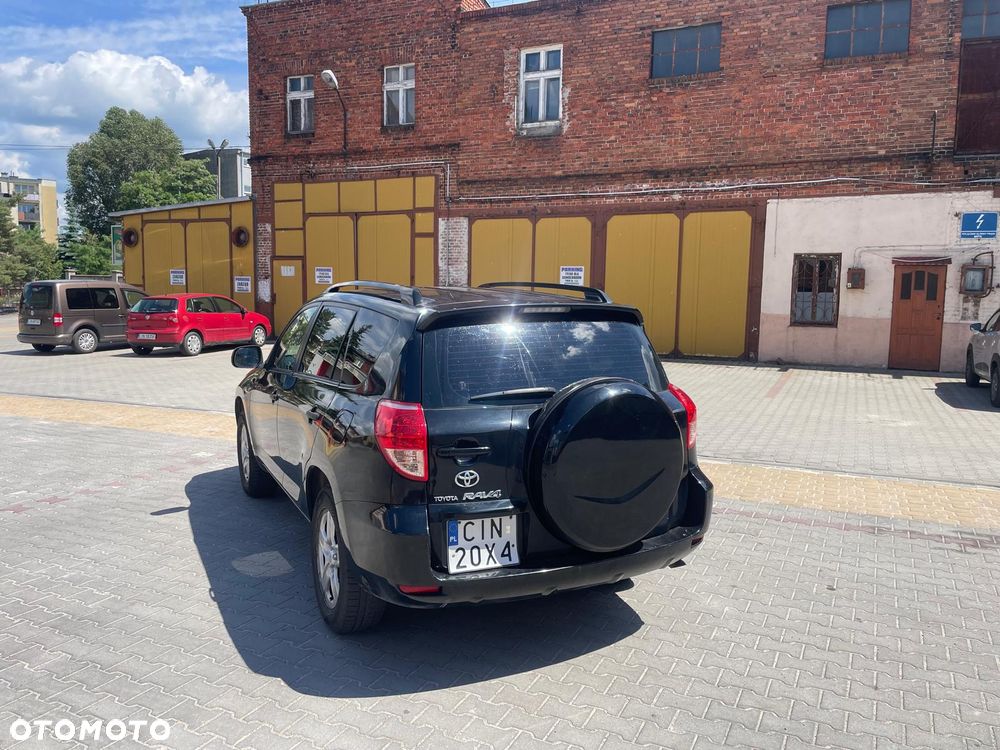 Toyota RAV4 - 3