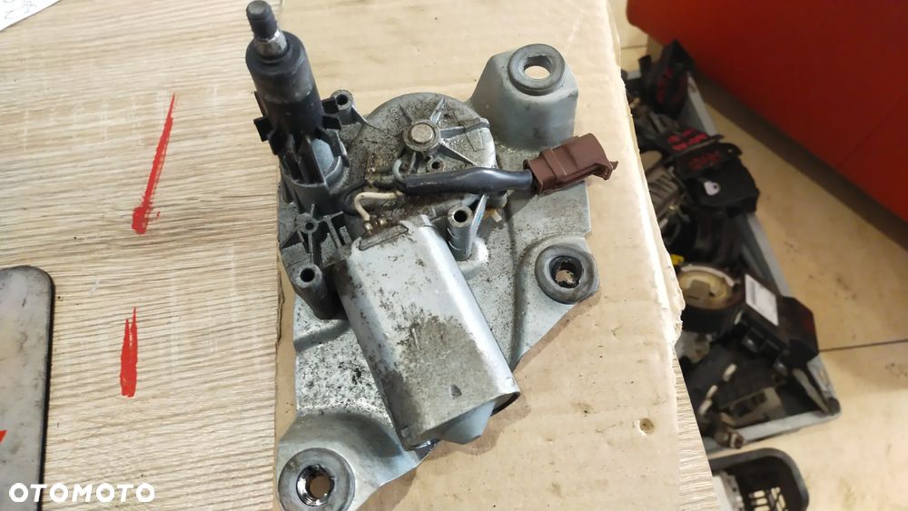 SILNICZEK WYCIERACZKI TYŁ PEUGEOT 206 9628679980 - 4