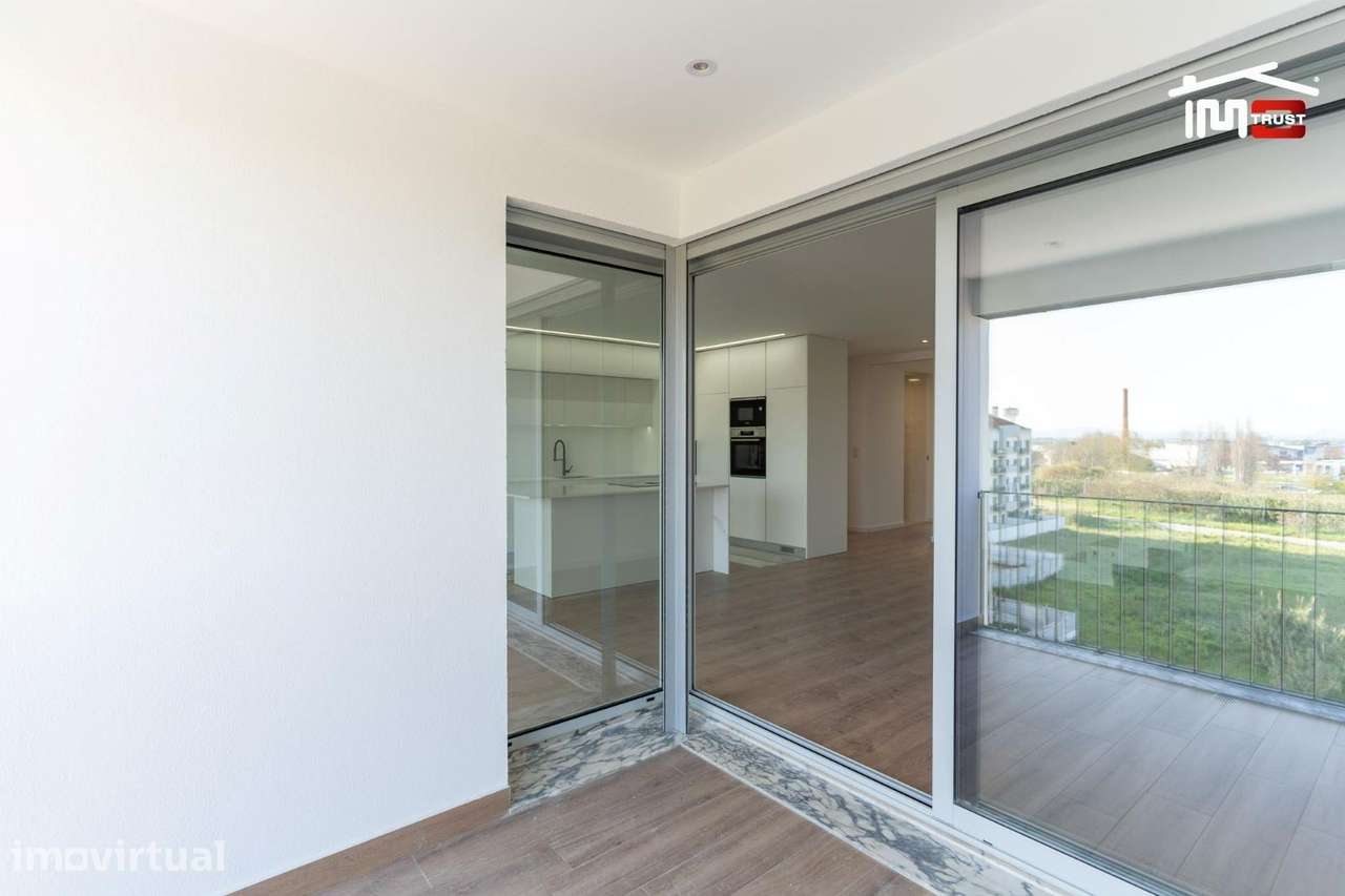 Apartamento T3 Montijo - Parqueamento, Varanda e Arrecadação - Grande imagem: 3/30