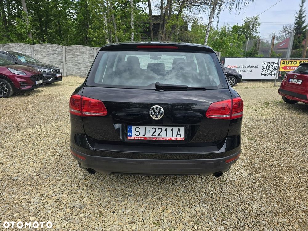 Volkswagen Touareg 3.0 V6 TDI BMT Business Line - 24