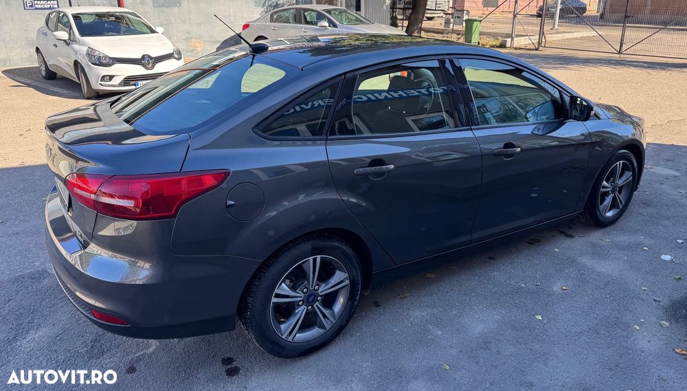 Ford Focus - 4