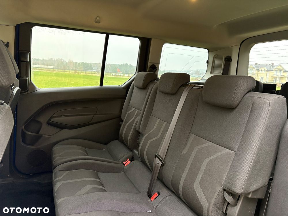Ford Tourneo Connect Grand - 19
