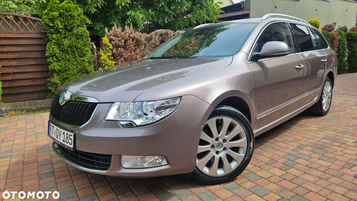 Skoda Superb Combi 1.8 TSI DSG Exclusive - 2
