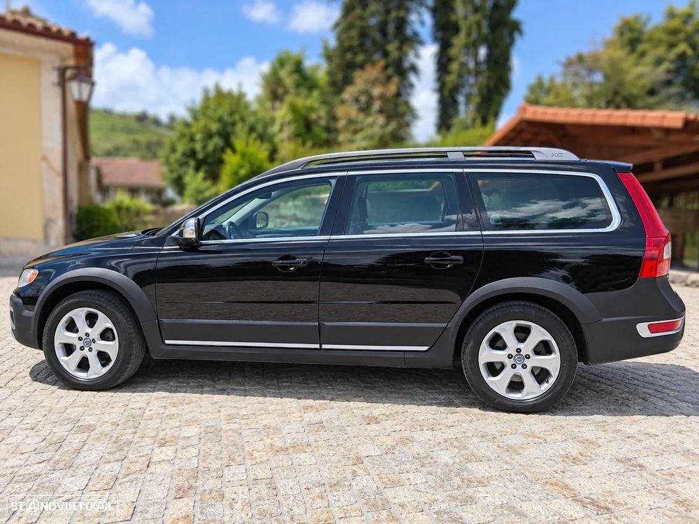 Volvo XC 70 D5 AWD Black Edition - 6