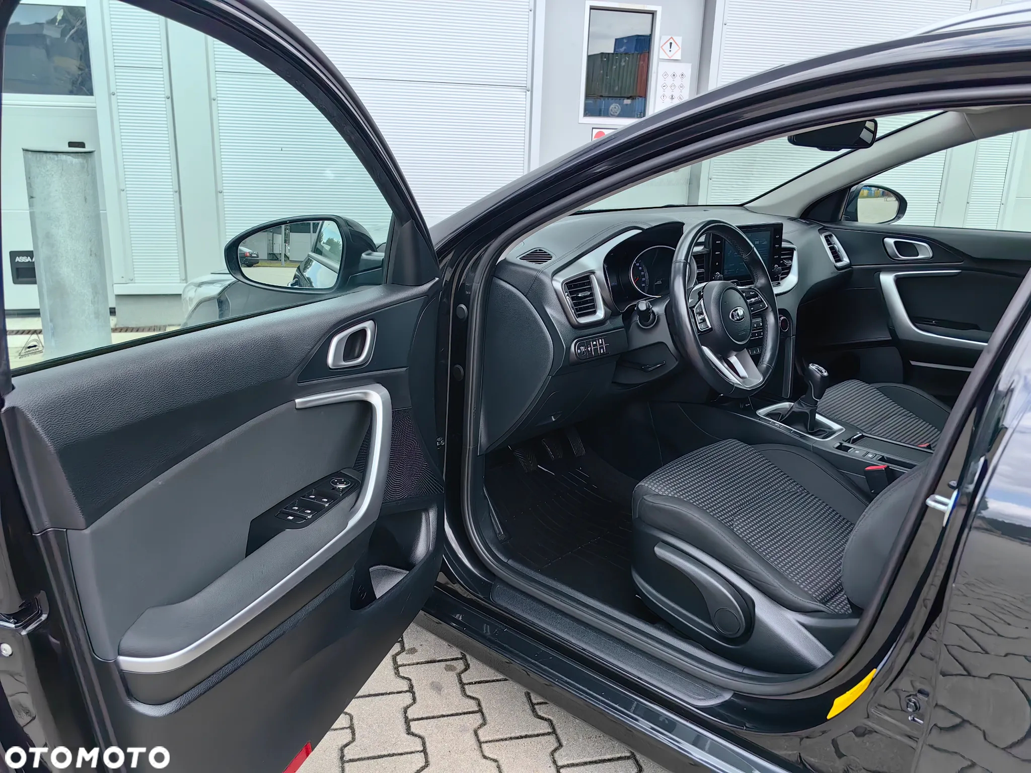 Opel Astra 1.2 Turbo Edition - 24