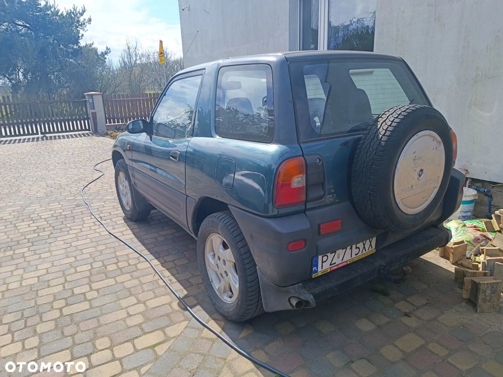 Toyota RAV4 2.0 - 3