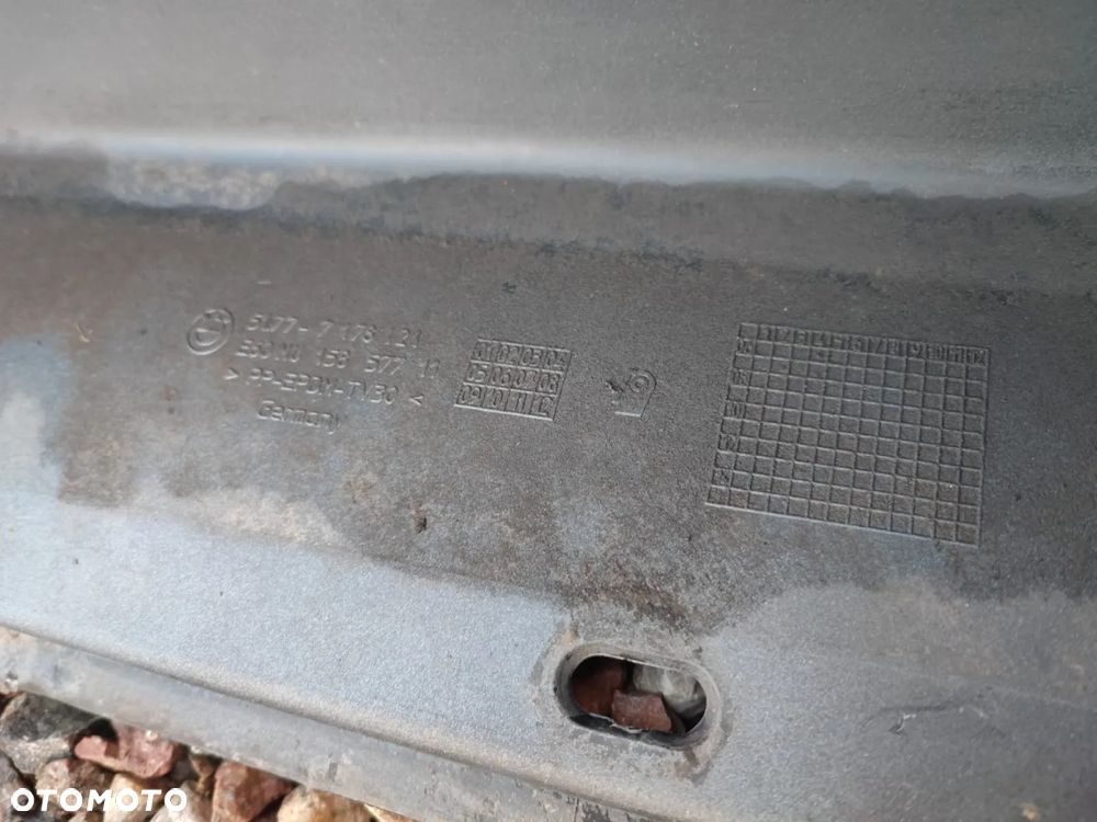 BMW E60 LCI / E61 LCI. ORYGINALNE NAKŁADKI NA PROG LEWA O NR: 7 178 125 / 7 178 126 OEM. W KOLORZE PLATINGRAU METALIC A68/7 - 6