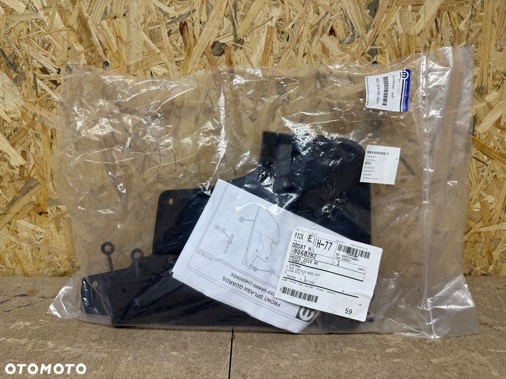 CHLAPACZ OSŁONY PRAWY PRZÓD JEEP GRAND CHEROKEE IV 82212019AE OE - 4