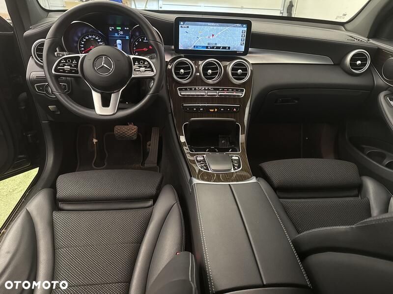 Mercedes-Benz GLC - 23
