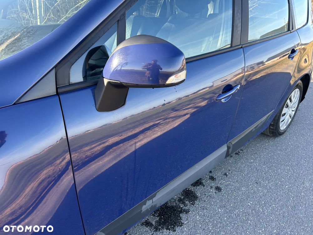 Renault Grand Scenic - 20