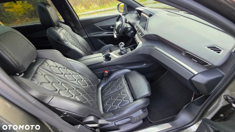 Peugeot 5008 ver-1-5-bluehdi-gt-s-s - 13