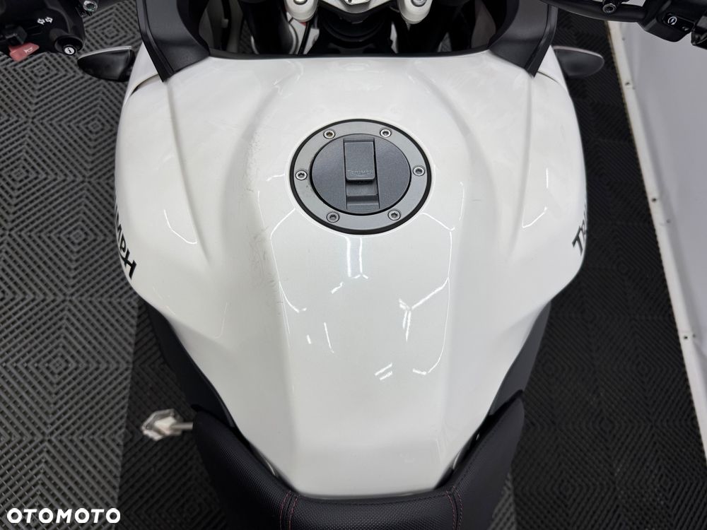 Triumph Tiger - 22