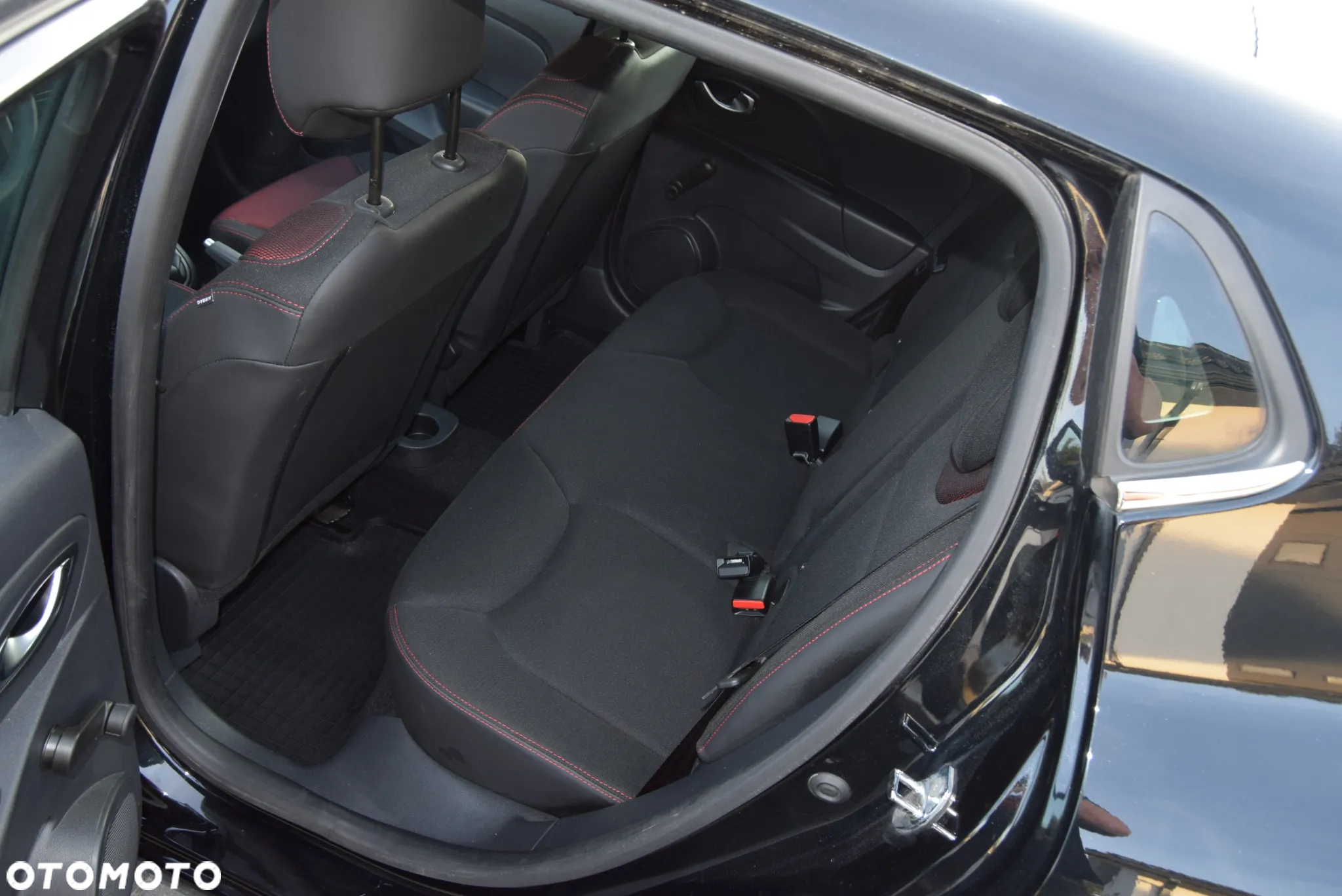 Renault Clio 1.2 16V 75 Life - 18