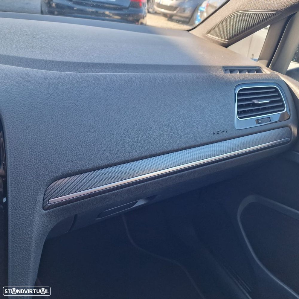 VW Golf 2.0 TSI GTi TCR DSG - 32