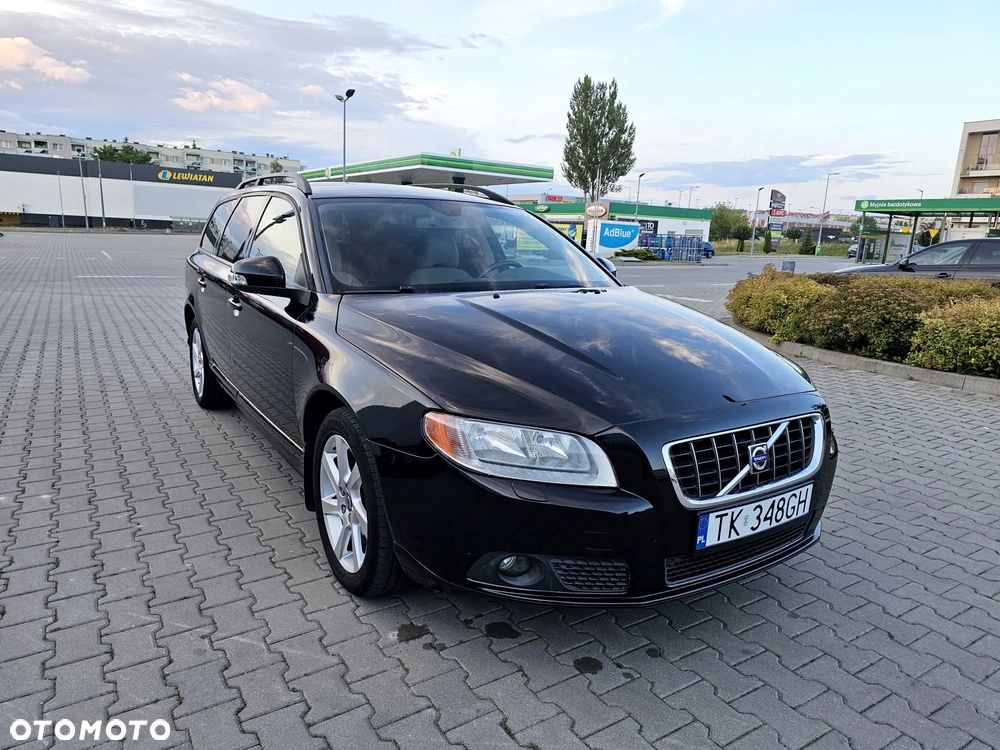 Volvo V70 2.5T Summum - 2