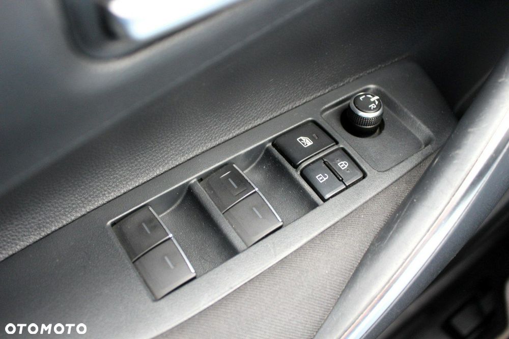 Toyota Corolla 1.8 Hybrid Comfort - 22