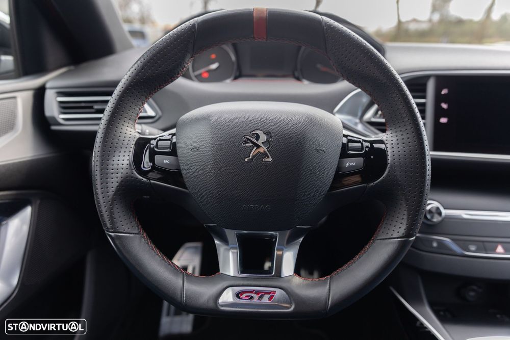 Peugeot 308 1.6 e-THP GTi - 17