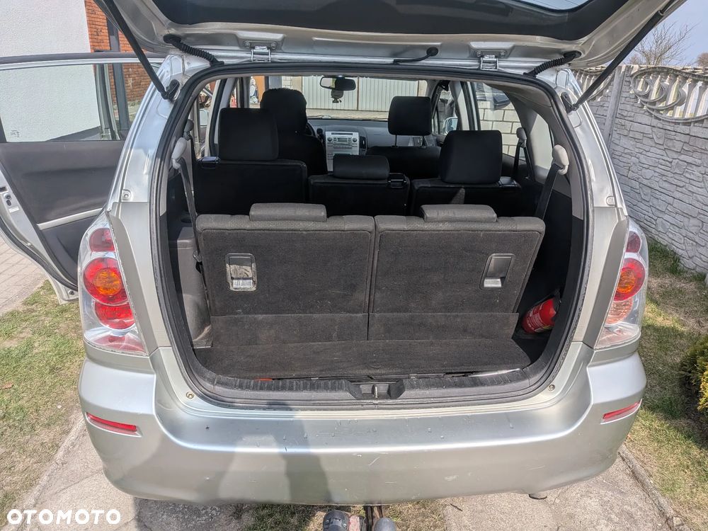 Toyota Corolla Verso 2.0 D-4D Sol 7os - 8