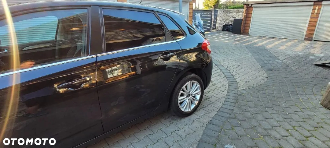 Citroën C4 1.2 e-THP Exclusive - 18