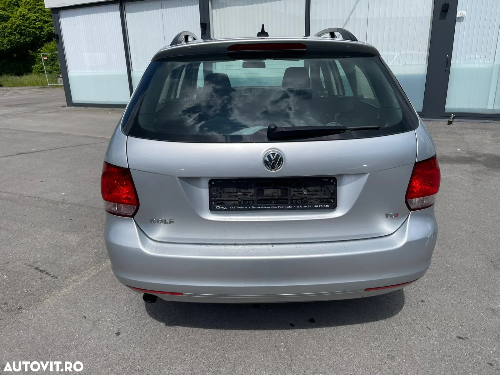 Volkswagen Golf 1.6 TDI BlueMotion Technology DPF Comfortline - 6