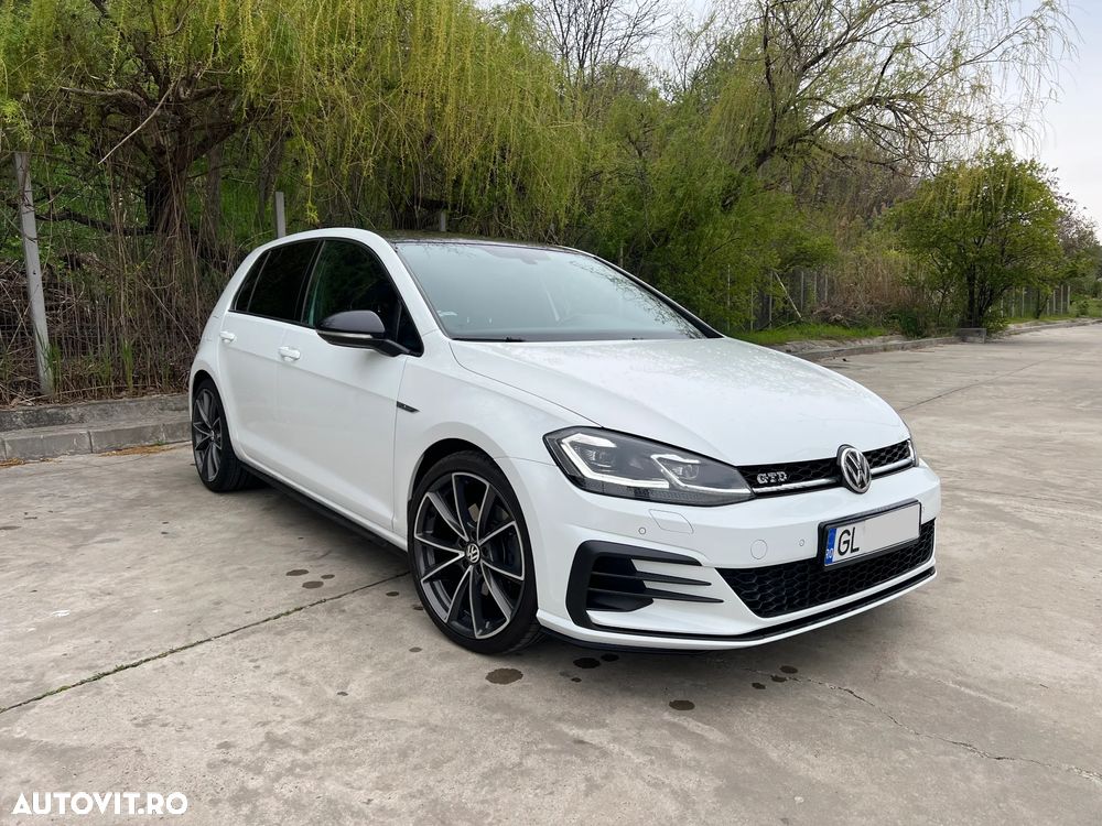 Volkswagen Golf 2.0 TDI DSG GTD - 1
