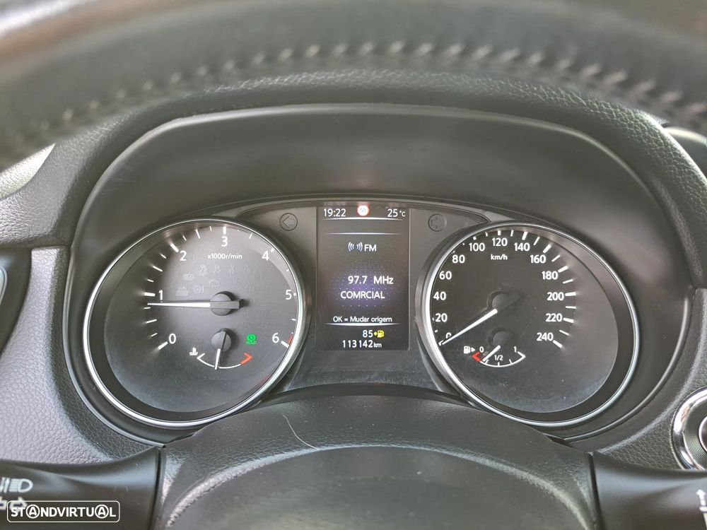 Nissan Qashqai 1.5 dCi N-Connecta 18 - 21