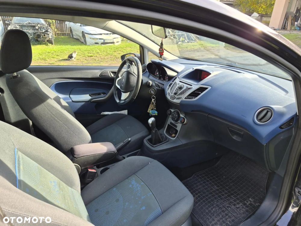 Ford Fiesta - 2