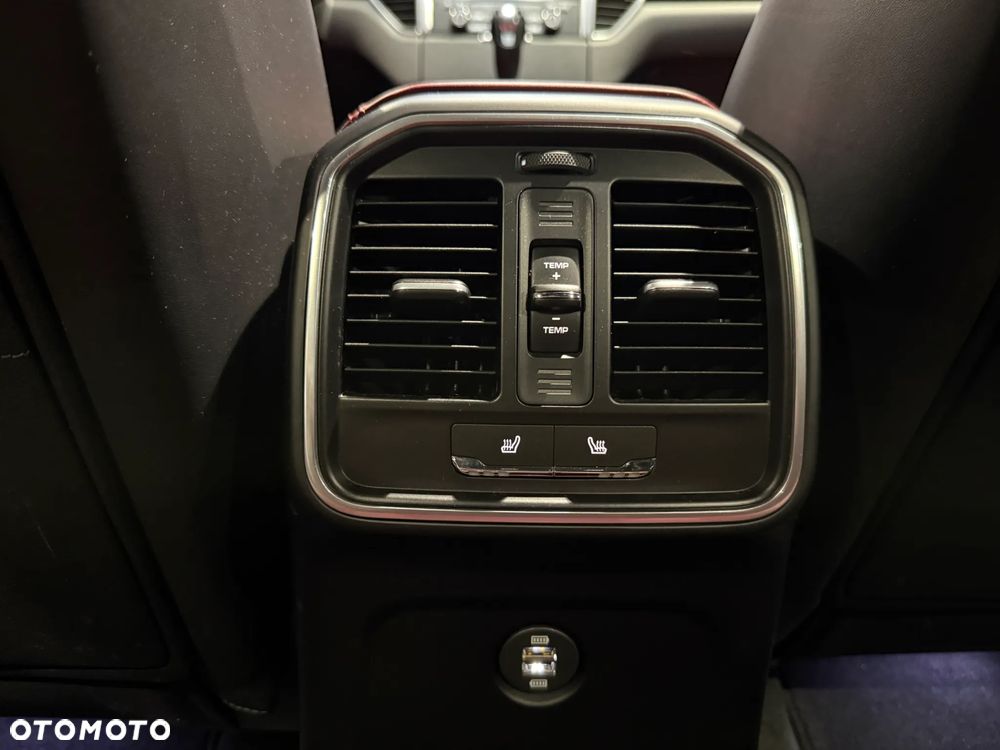 Porsche Macan S - 35