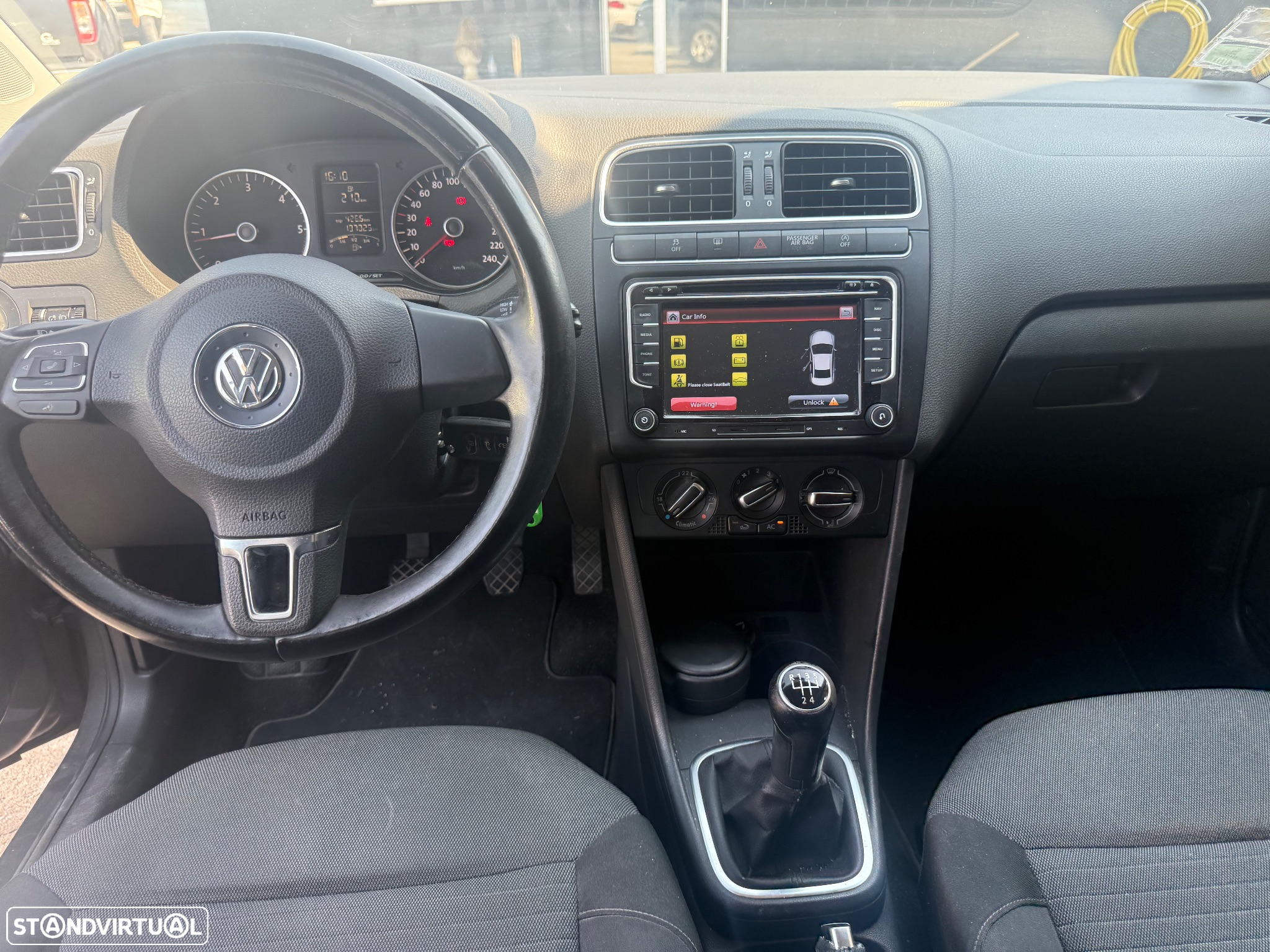 VW Polo 1.6 TDI Highline - 22