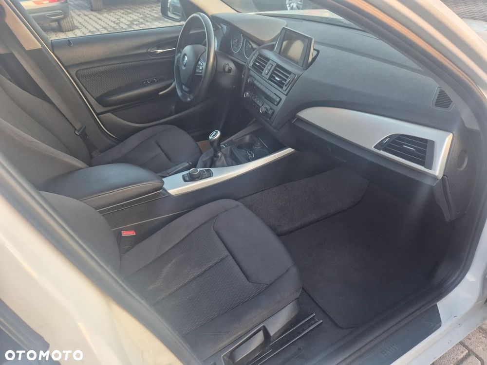 BMW Seria 1 118d DPF Edition Lifestyle - 11