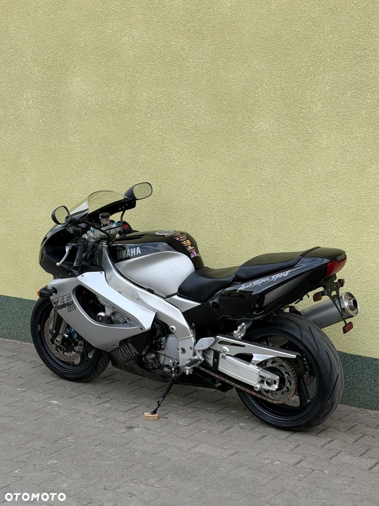 Yamaha Thunderace - 19