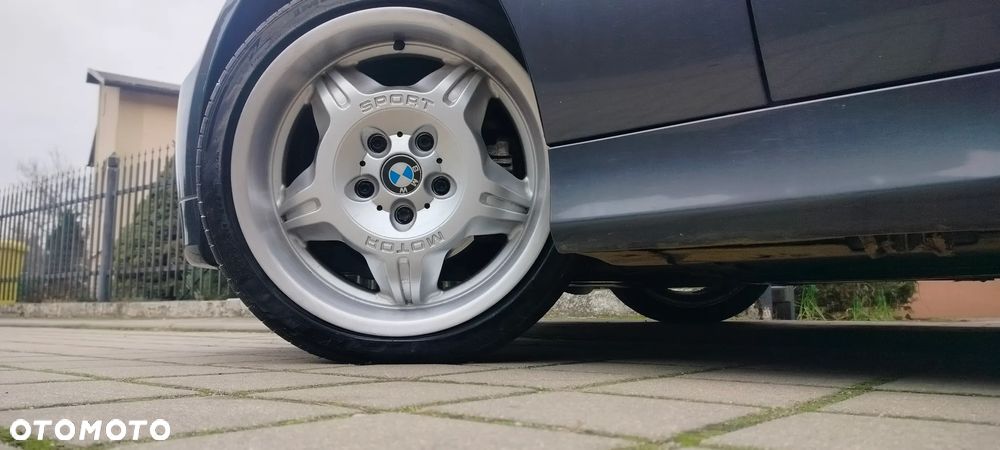 BMW Seria 3 ver-320i - 10